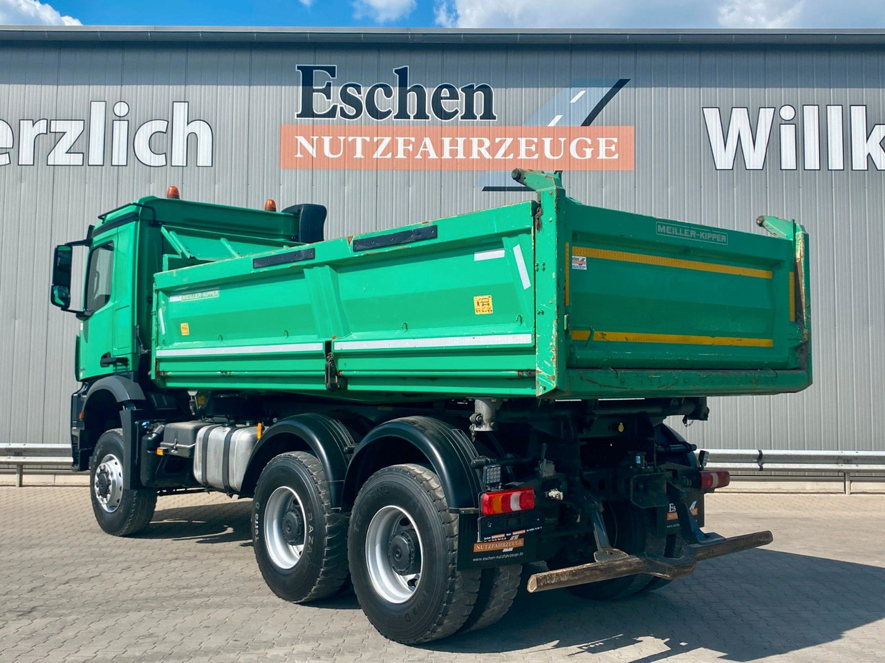 Mercedes-Benz 3345 Arocs 6x6 | MEILLER*Bordmatik*AHK*Blatt*AC - Camion benne: photos 4 Mercedes-Benz 3345 Arocs 6x6 | MEILLER*Bordmatik*AHK*Blatt*AC - Camion benne: photos 4