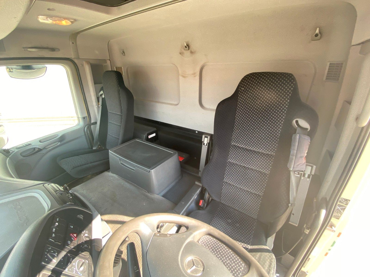 Mercedes-Benz Actros MP3 3344 6x6|MEILLER&Bordmatik*Kran*Blatt - Camion benne, Camion grue: photos 5 Mercedes-Benz Actros MP3 3344 6x6|MEILLER&Bordmatik*Kran*Blatt - Camion benne, Camion grue: photos 5
