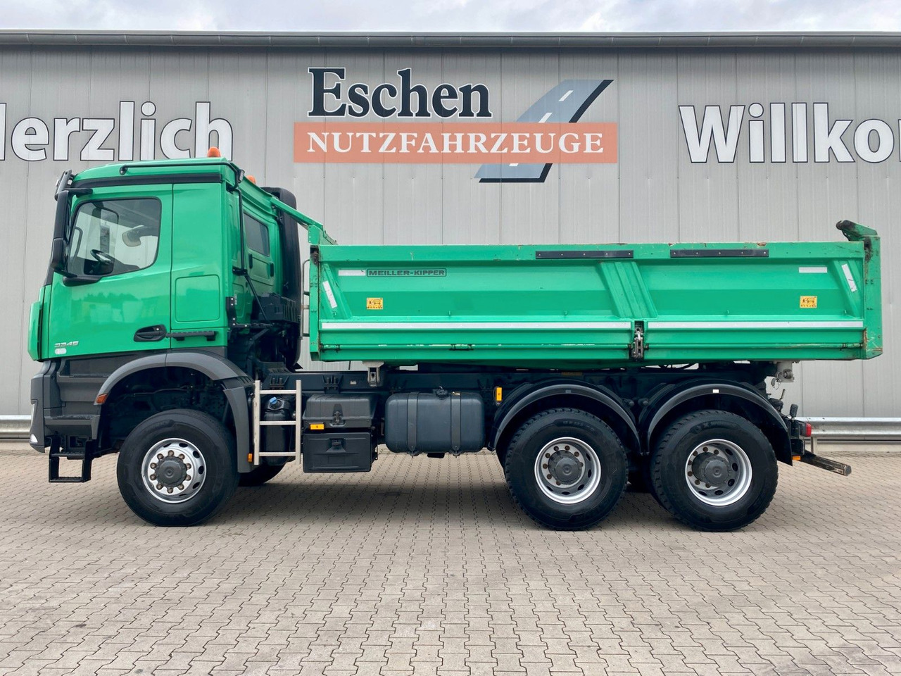Mercedes-Benz Arocs 3345 6x6 | MEILLER*Bordmatik*Blatt*AHK+Oel - Camion benne: photos 3 Mercedes-Benz Arocs 3345 6x6 | MEILLER*Bordmatik*Blatt*AHK+Oel - Camion benne: photos 3