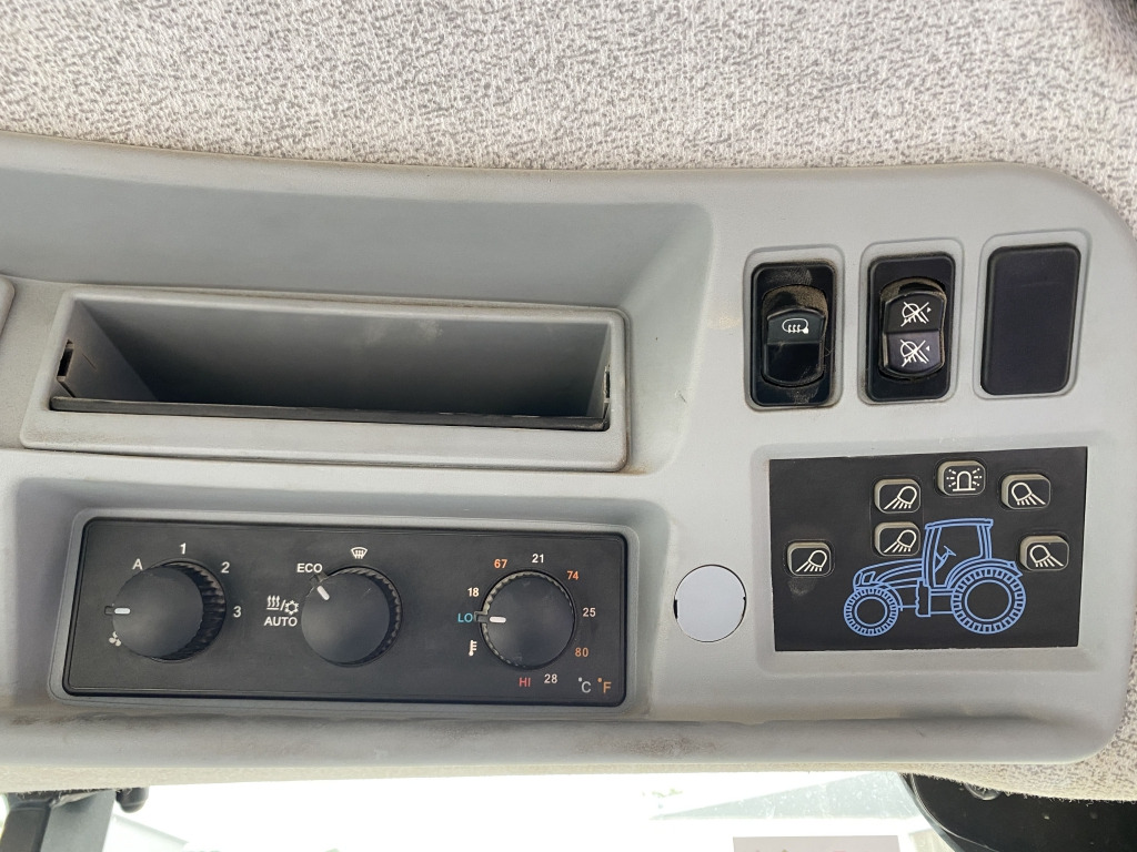 Tracteur agricole New Holland T7.315 AC 4x4: photos 12