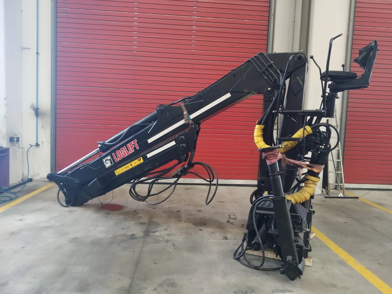 Grúa LOGLIFT 120S79R - Grue auxiliaire pour Camion: photos 4 Grúa LOGLIFT 120S79R - Grue auxiliaire pour Camion: photos 4