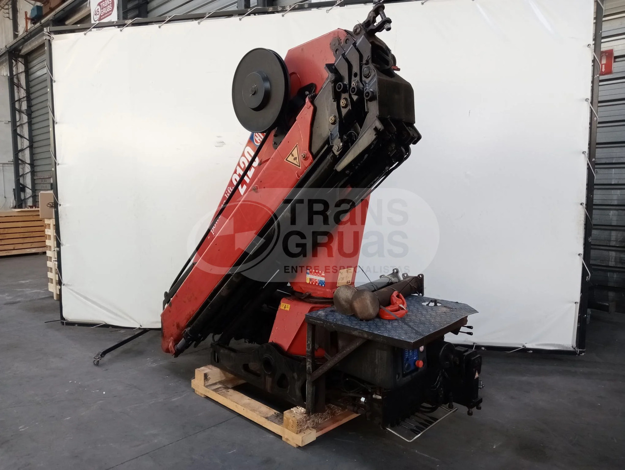 Grúa hidráulica HMF 2120 K RC - Grue auxiliaire: photos 3 Grúa hidráulica HMF 2120 K RC - Grue auxiliaire: photos 3