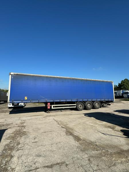 Fruehauf - Semi-remorque rideaux coulissants: photos 2 Fruehauf - Semi-remorque rideaux coulissants: photos 2