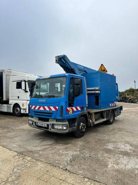 Iveco Eurocargo 100E18 - Camion avec nacelle: photos 1 Iveco Eurocargo 100E18 - Camion avec nacelle: photos 1