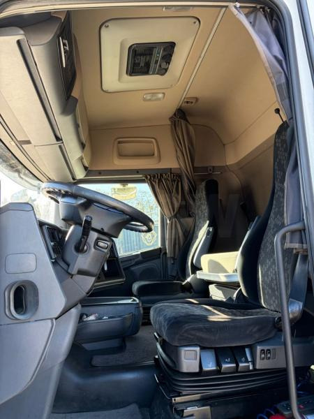 Scania R 490 - Tracteur routier: photos 4 Scania R 490 - Tracteur routier: photos 4