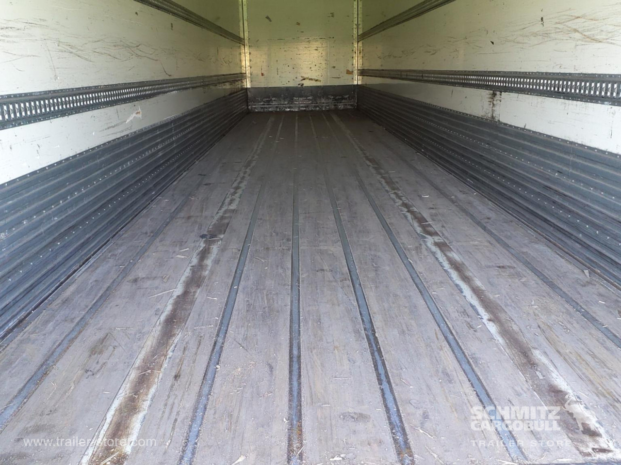 FRUEHAUF Dryfreight Standard Roller shutter door - Semi-remorque fourgon: photos 3 FRUEHAUF Dryfreight Standard Roller shutter door - Semi-remorque fourgon: photos 3