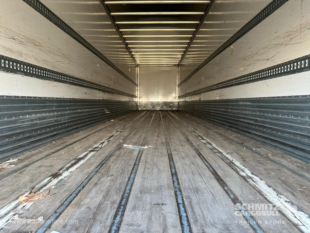 FRUEHAUF Dryfreight Standard Roller shutter door - Semi-remorque fourgon: photos 5 FRUEHAUF Dryfreight Standard Roller shutter door - Semi-remorque fourgon: photos 5