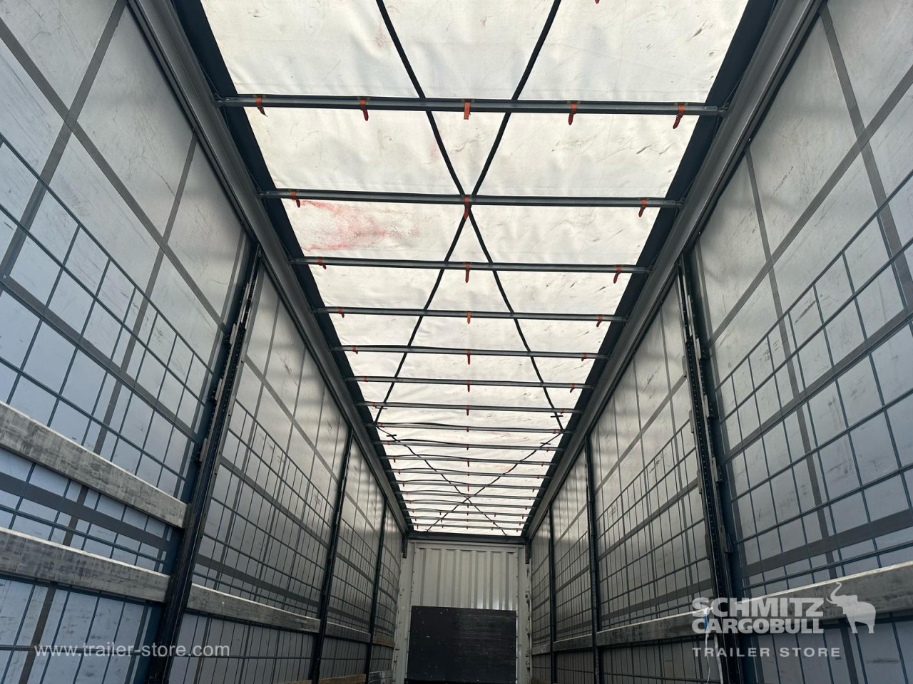 KRONE Curtainsider Standard - Semi-remorque rideaux coulissants: photos 5 KRONE Curtainsider Standard - Semi-remorque rideaux coulissants: photos 5