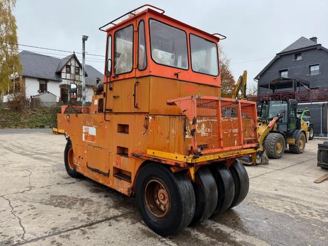 Hamm GRW 15 - Compacteur à pneus: photos 4 Hamm GRW 15 - Compacteur à pneus: photos 4