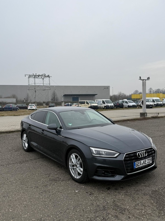 AUDI A5 Sportback 2.0 TDI Schräghecklimousine - Voiture: photos 2 AUDI A5 Sportback 2.0 TDI Schräghecklimousine - Voiture: photos 2