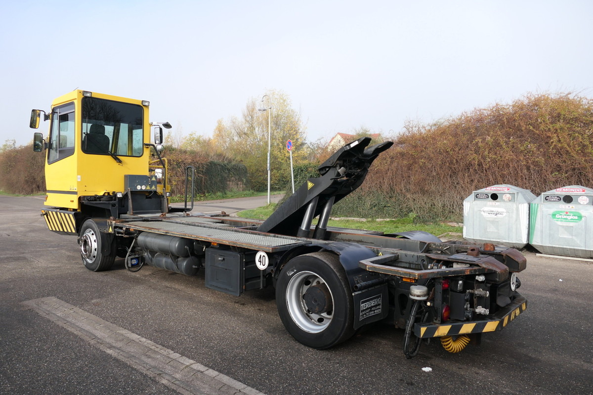 BC 182 Kamag Wiesel WBH 25 Umsetzfahrzeug - Camion porte-conteneur/ Caisse mobile: photos 1 BC 182 Kamag Wiesel WBH 25 Umsetzfahrzeug - Camion porte-conteneur/ Caisse mobile: photos 1