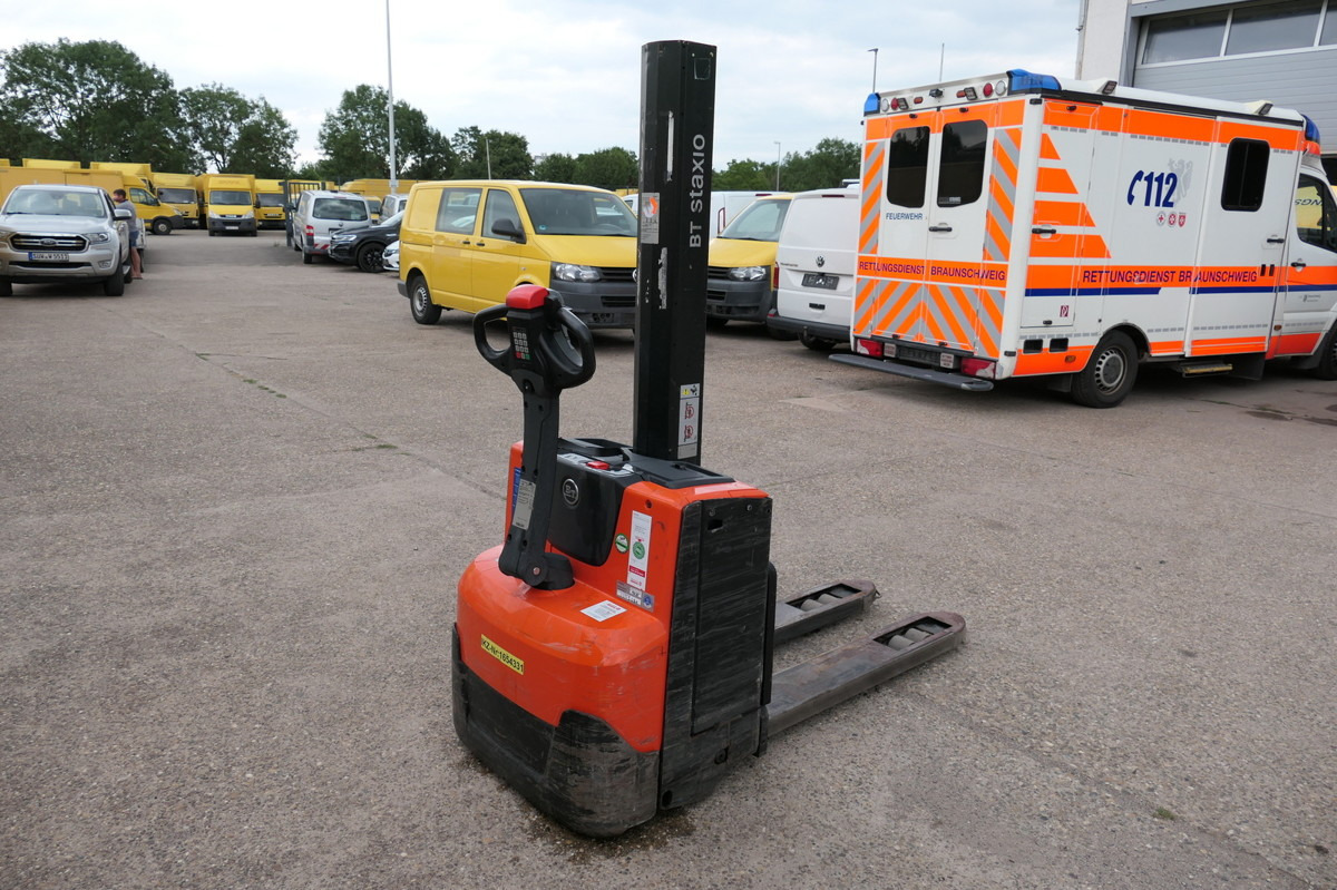 BT SWE 080L Batterie 24/2021 - Transpalette: photos 1 BT SWE 080L Batterie 24/2021 - Transpalette: photos 1