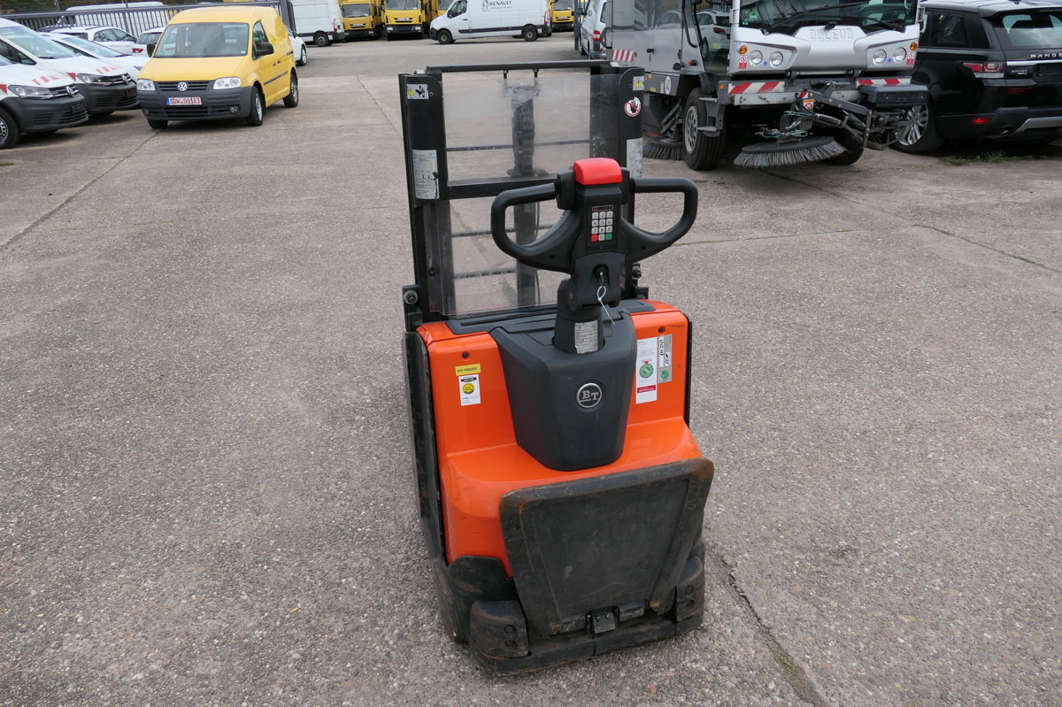 BT SWE 200D Batterie 16/2021 - Transpalette: photos 4 BT SWE 200D Batterie 16/2021 - Transpalette: photos 4