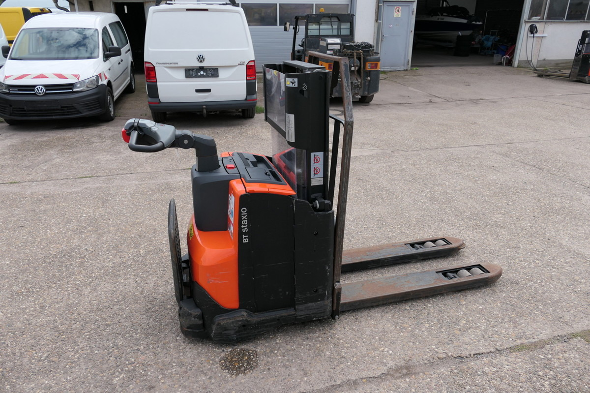 BT SWE 200D Batterie 27/2020 - Transpalette: photos 2 BT SWE 200D Batterie 27/2020 - Transpalette: photos 2