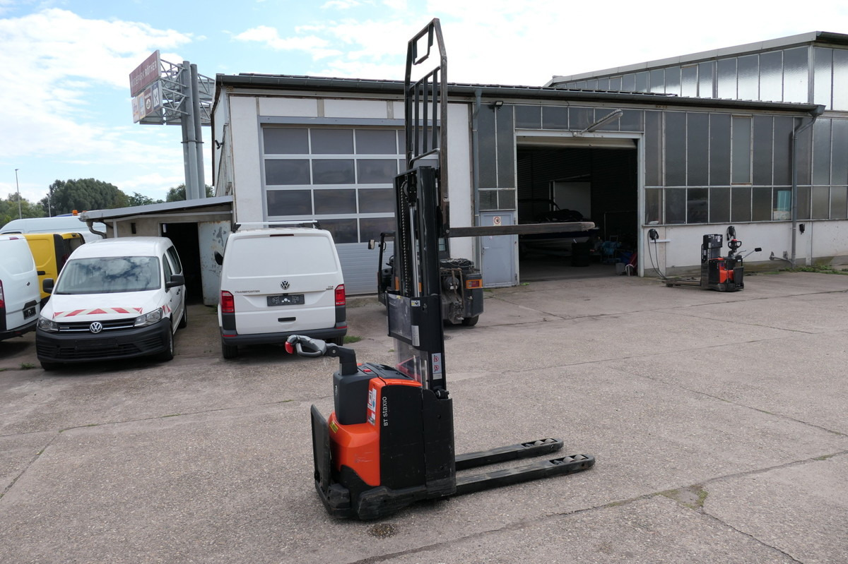 BT SWE 200D Batterie 27/2020 - Transpalette: photos 1 BT SWE 200D Batterie 27/2020 - Transpalette: photos 1