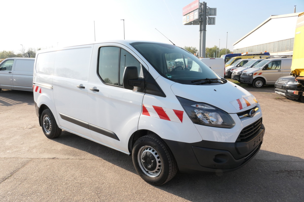 FORD Transit Custom 290 2.0 TDCi KLIMA TEMPOMAT AHK W - Fourgonnette: photos 3 FORD Transit Custom 290 2.0 TDCi KLIMA TEMPOMAT AHK W - Fourgonnette: photos 3