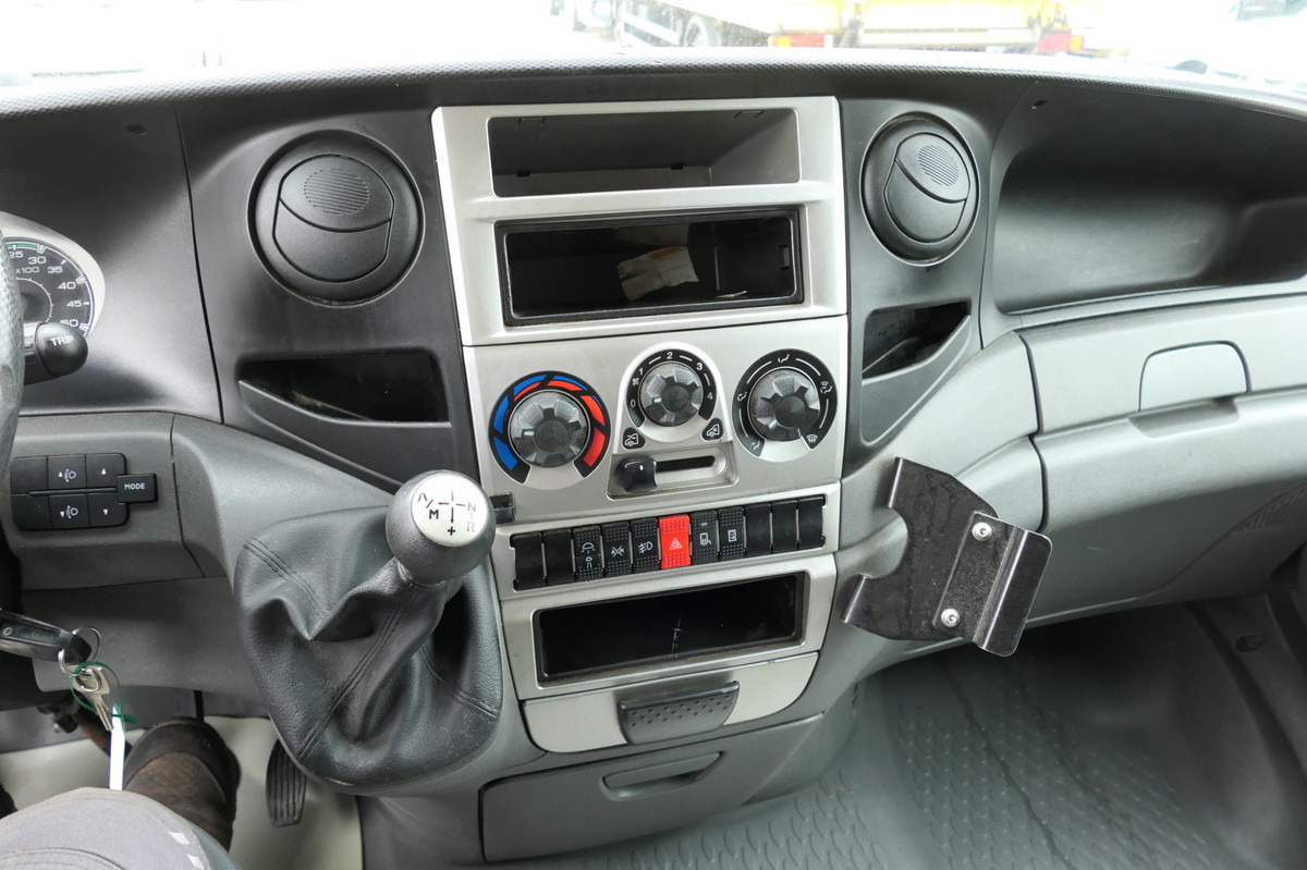 Fourgon grand volume IVECO Daily 35 S11 C30C AUTOMATIK KAMERA MAXI Regale D: photos 11