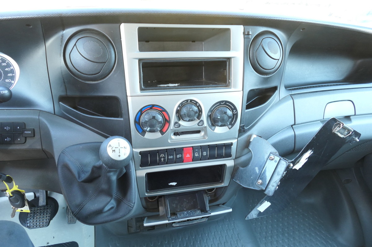Fourgon grand volume IVECO Daily 35 S11 C30C AUTOMATIK KAMERA MAXI Regale D: photos 10