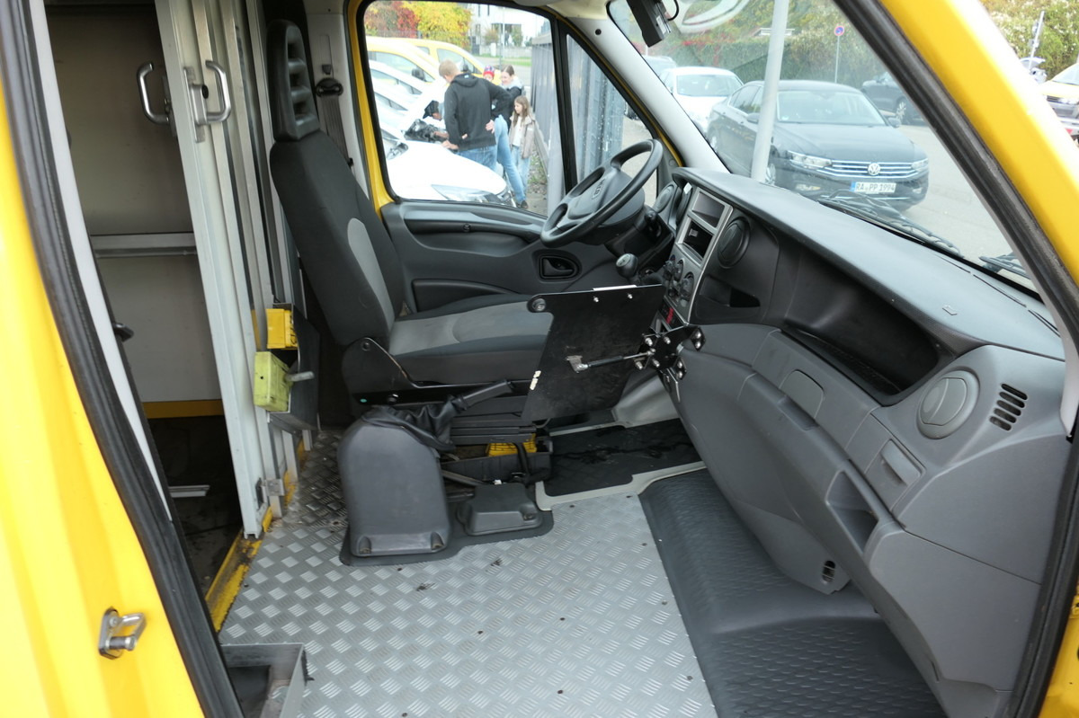 IVECO Daily 35 S11 C30C AUTOMATIK KAMERA Regale LUFT - Fourgon grand volume: photos 5 IVECO Daily 35 S11 C30C AUTOMATIK KAMERA Regale LUFT - Fourgon grand volume: photos 5