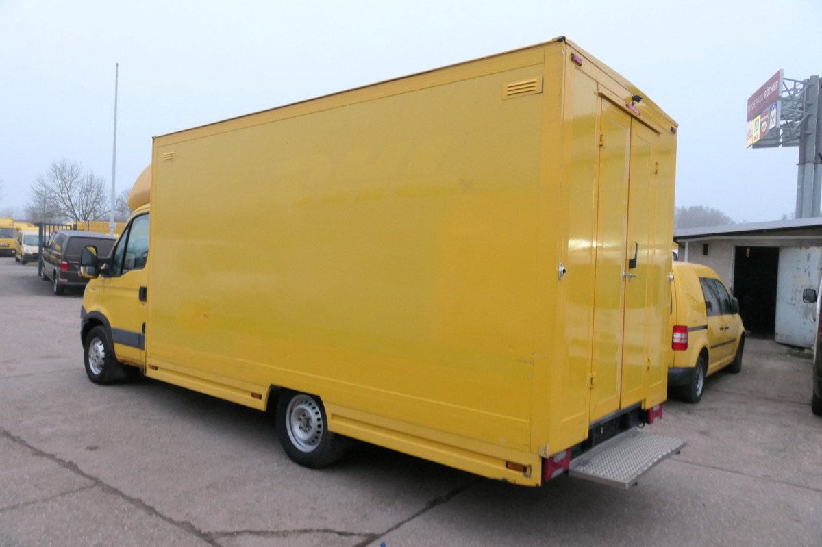 IVECO Daily 35 S11 C30C AUTOMATIK KAMERA Regale LUFT D - Fourgon grand volume: photos 4 IVECO Daily 35 S11 C30C AUTOMATIK KAMERA Regale LUFT D - Fourgon grand volume: photos 4
