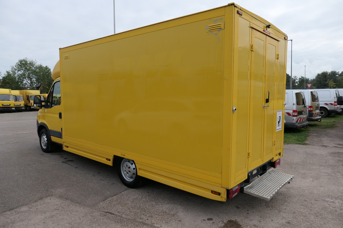 IVECO Daily 35 S11 C30C AUTOMATIK KAMERA Regale LUFT D - Fourgon grand volume: photos 4 IVECO Daily 35 S11 C30C AUTOMATIK KAMERA Regale LUFT D - Fourgon grand volume: photos 4