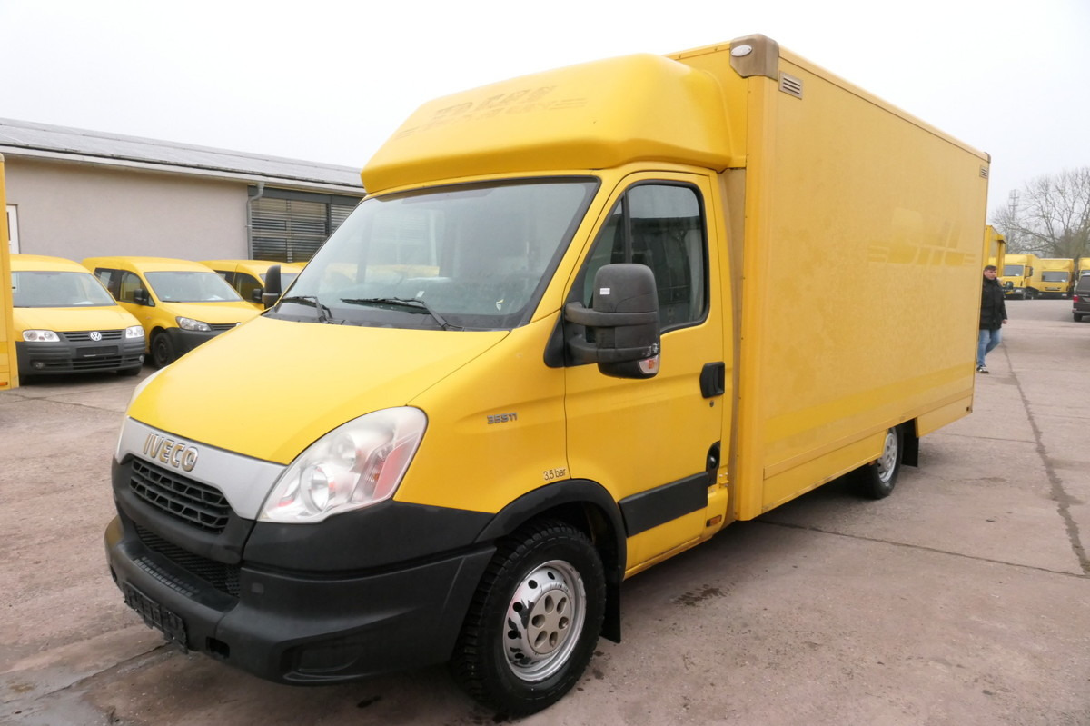 IVECO Daily 35 S11 C30C AUTOMATIK KAMERA Regale LUFT D - Fourgon grand volume: photos 1 IVECO Daily 35 S11 C30C AUTOMATIK KAMERA Regale LUFT D - Fourgon grand volume: photos 1