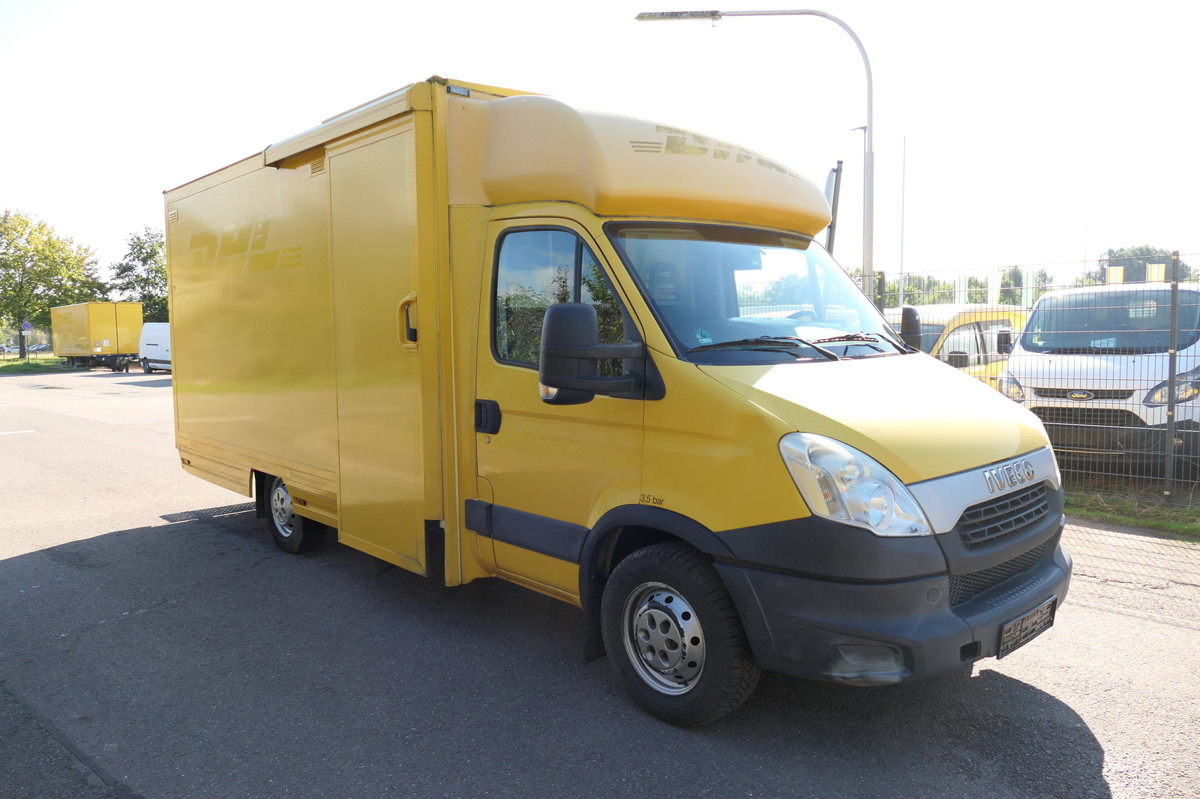 IVECO Daily 35 S11 C30C AUTOMATIK KAMERA Regale LUFT D - Fourgon grand volume: photos 2 IVECO Daily 35 S11 C30C AUTOMATIK KAMERA Regale LUFT D - Fourgon grand volume: photos 2