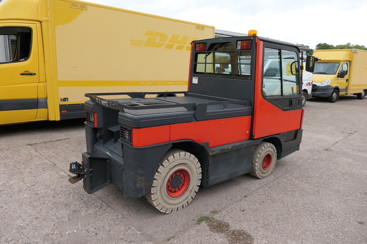 LINDE P250 Schlepper AHK Batterie 10/2022 Schiebetüren - Chariot tracteur: photos 3 LINDE P250 Schlepper AHK Batterie 10/2022 Schiebetüren - Chariot tracteur: photos 3