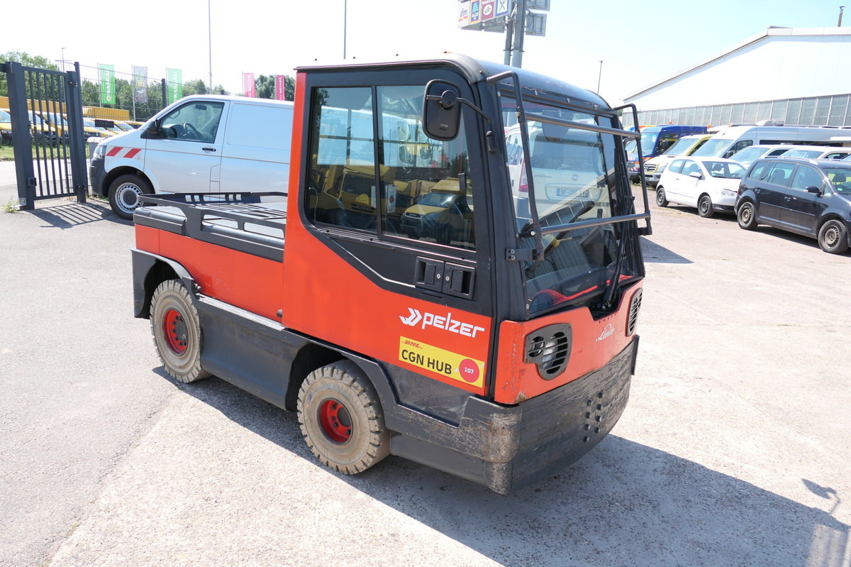 LINDE P250 Schlepper AHK Batterie 24/2021 Schiebetüren - Chariot tracteur: photos 1 LINDE P250 Schlepper AHK Batterie 24/2021 Schiebetüren - Chariot tracteur: photos 1