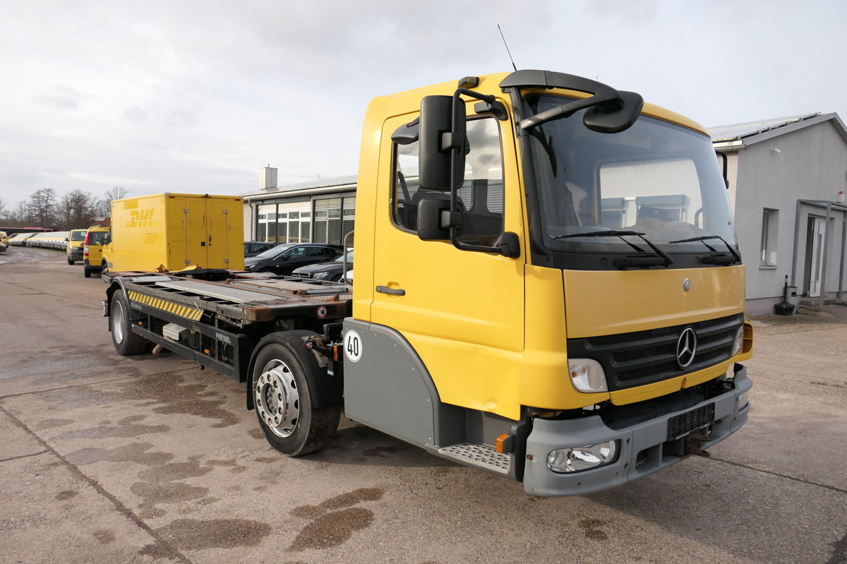 MERCEDES-BENZ KAMAG WBH 25 Wiesel Terberg Umsetzfahrz. Sattelk - Camion porte-conteneur/ Caisse mobile: photos 3 MERCEDES-BENZ KAMAG WBH 25 Wiesel Terberg Umsetzfahrz. Sattelk - Camion porte-conteneur/ Caisse mobile: photos 3