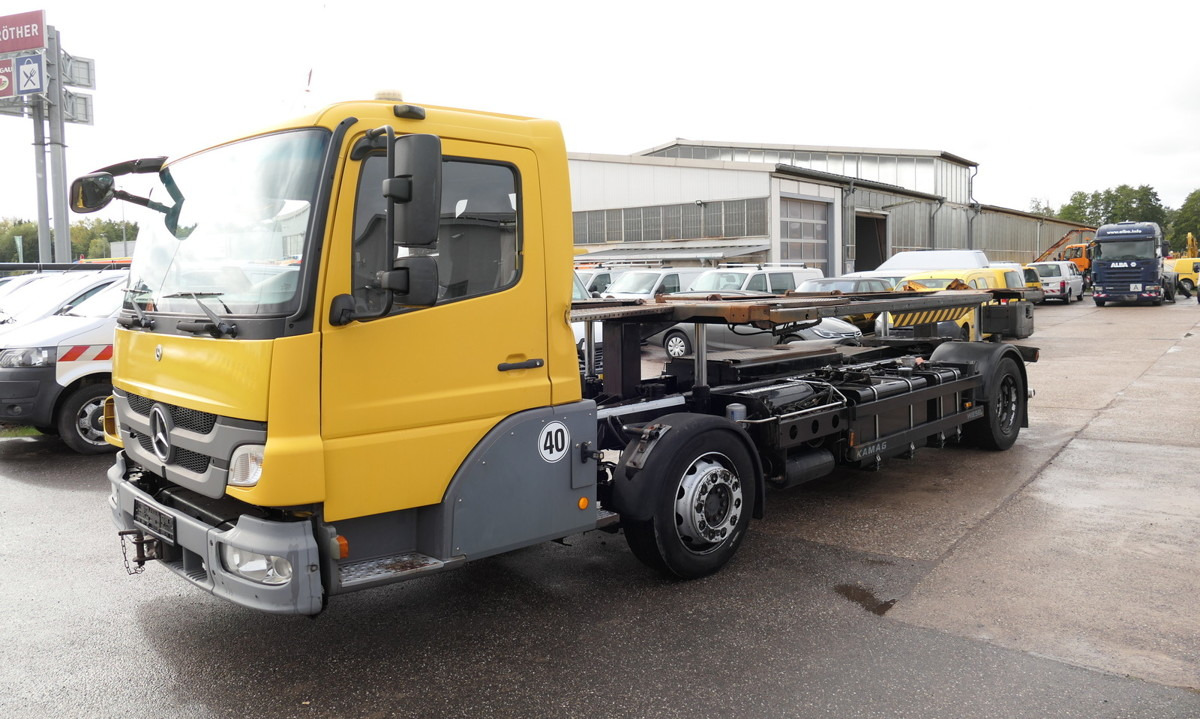 MERCEDES-BENZ KAMAG WBH 25 Wiesel Terberg Umsetzfahrz. Sattelk - Camion porte-conteneur/ Caisse mobile: photos 1 MERCEDES-BENZ KAMAG WBH 25 Wiesel Terberg Umsetzfahrz. Sattelk - Camion porte-conteneur/ Caisse mobile: photos 1