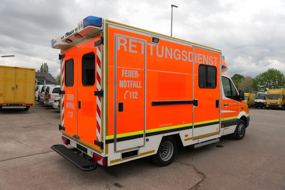MERCEDES-BENZ Sprinter 519 CDI Klima Krankenwagen - Ambulance: photos 3 MERCEDES-BENZ Sprinter 519 CDI Klima Krankenwagen - Ambulance: photos 3