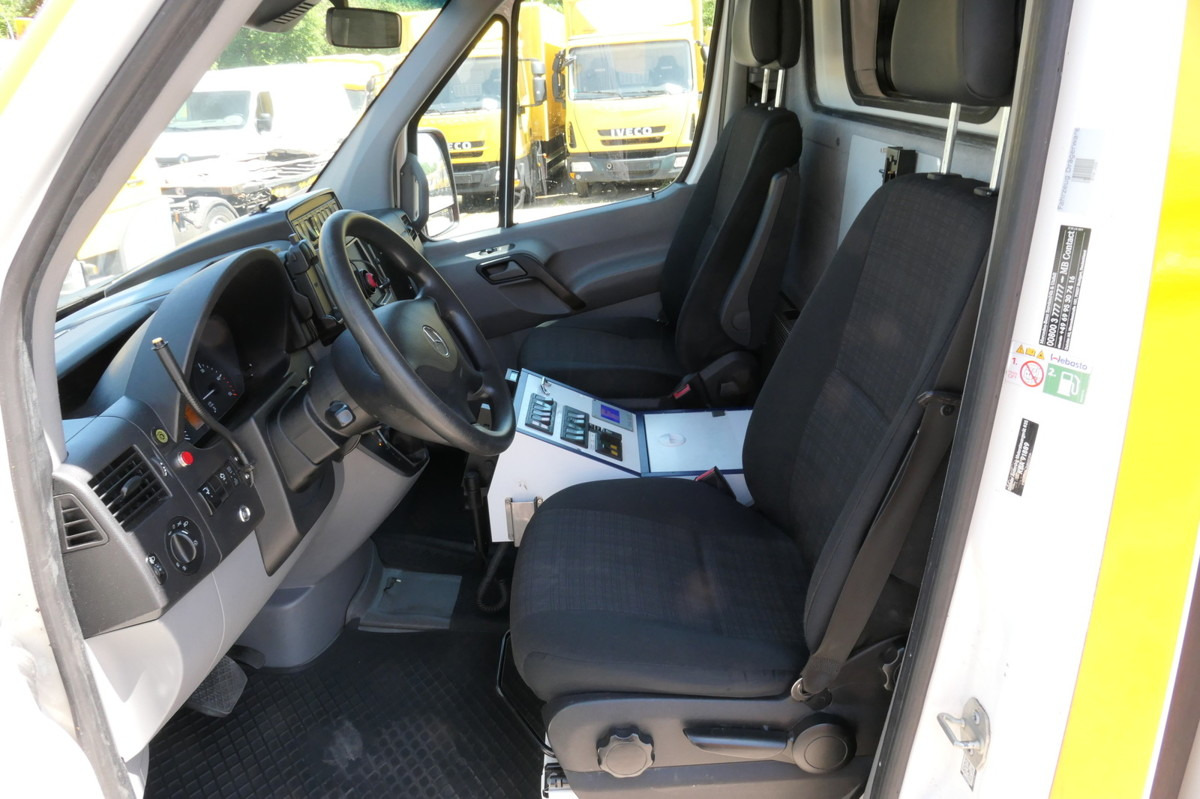 Ambulance MERCEDES-BENZ Sprinter 519 CDI Klima Krankenwagen: photos 14
