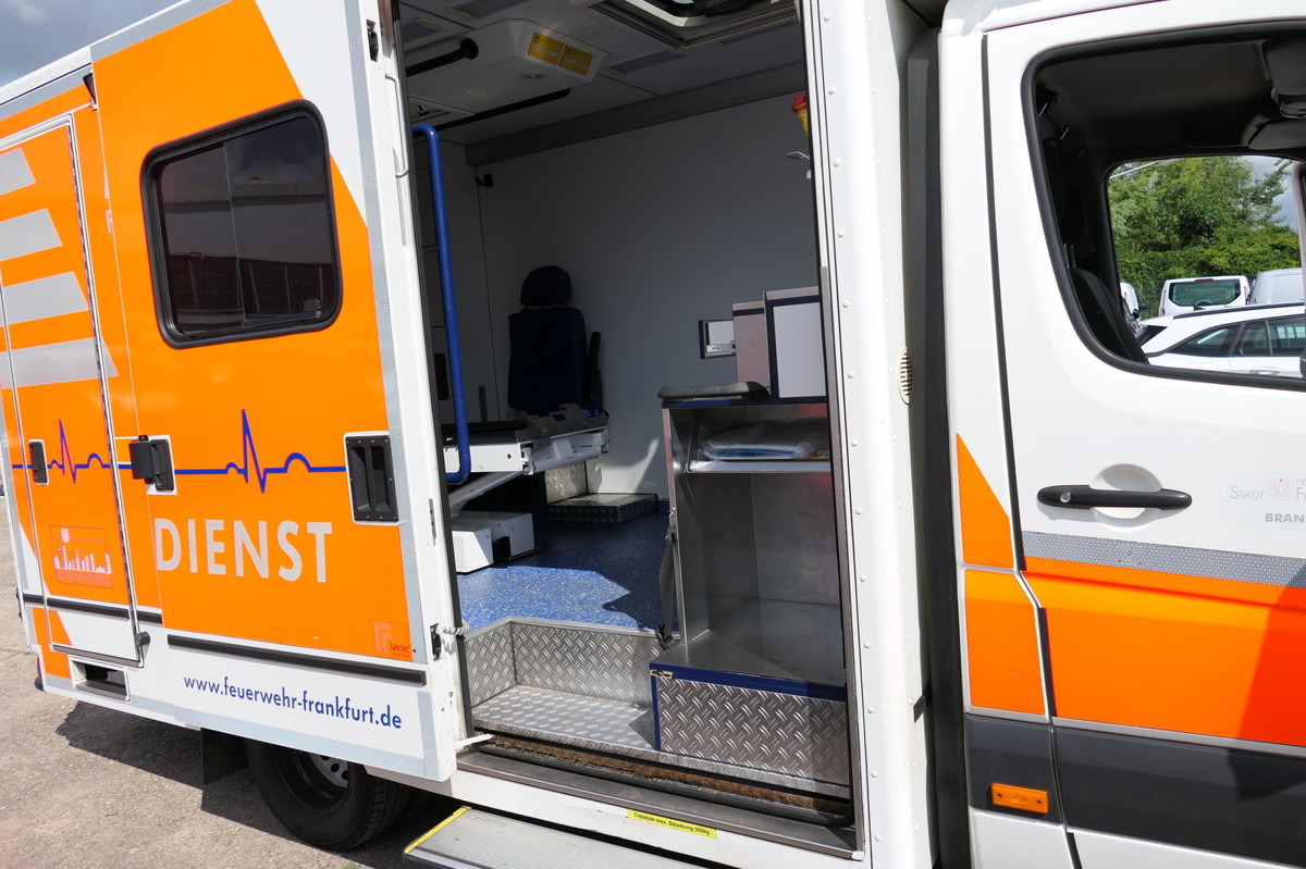 Ambulance MERCEDES-BENZ Sprinter 519 CDI Klima Krankenwagen Fahrtec Aufb: photos 10