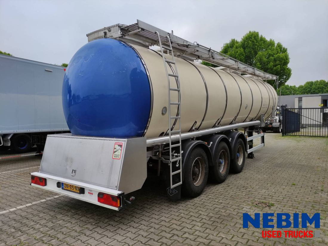 Feldbinder TSA 33.3-3 Unibloc pump electr - 3 comp. 8.000 / 2 2.500 / 3.000 Ltr. - Semi-remorque citerne: photos 2 Feldbinder TSA 33.3-3 Unibloc pump electr - 3 comp. 8.000 / 2 2.500 / 3.000 Ltr. - Semi-remorque citerne: photos 2