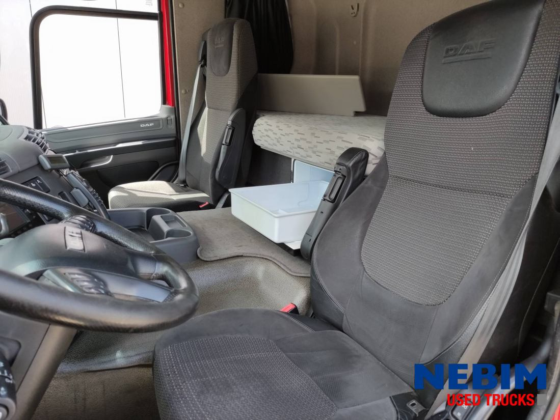 DAF CF 440 4x2 - Space cab - Tracteur routier: photos 3 DAF CF 440 4x2 - Space cab - Tracteur routier: photos 3