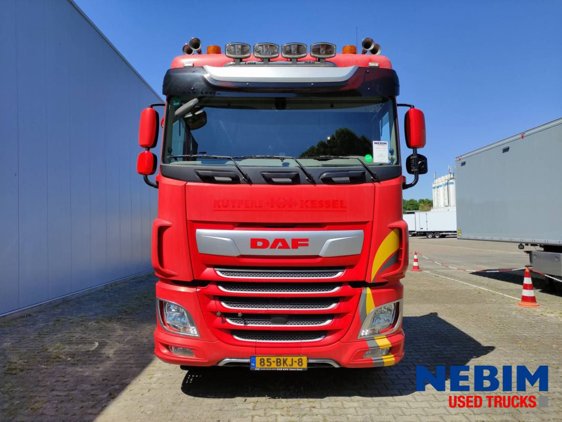 Tracteur routier DAF XF 450 6x2 Spacecab: photos 10