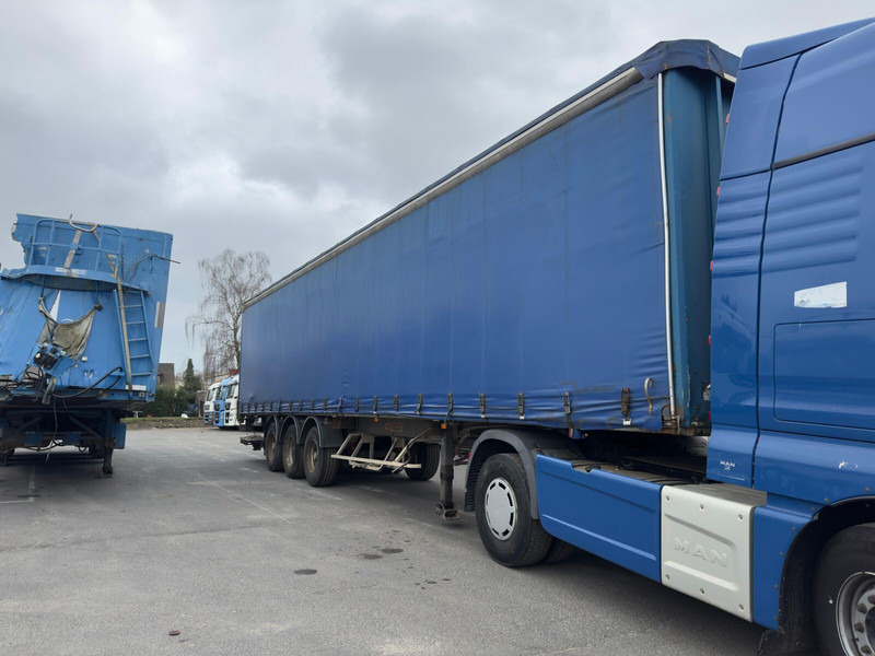Fruehauf - Semi-remorque rideaux coulissants: photos 2 Fruehauf - Semi-remorque rideaux coulissants: photos 2