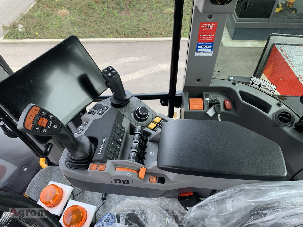 JCB Fastrac 4220 iCON - crédit-bail JCB Fastrac 4220 iCON: photos 14