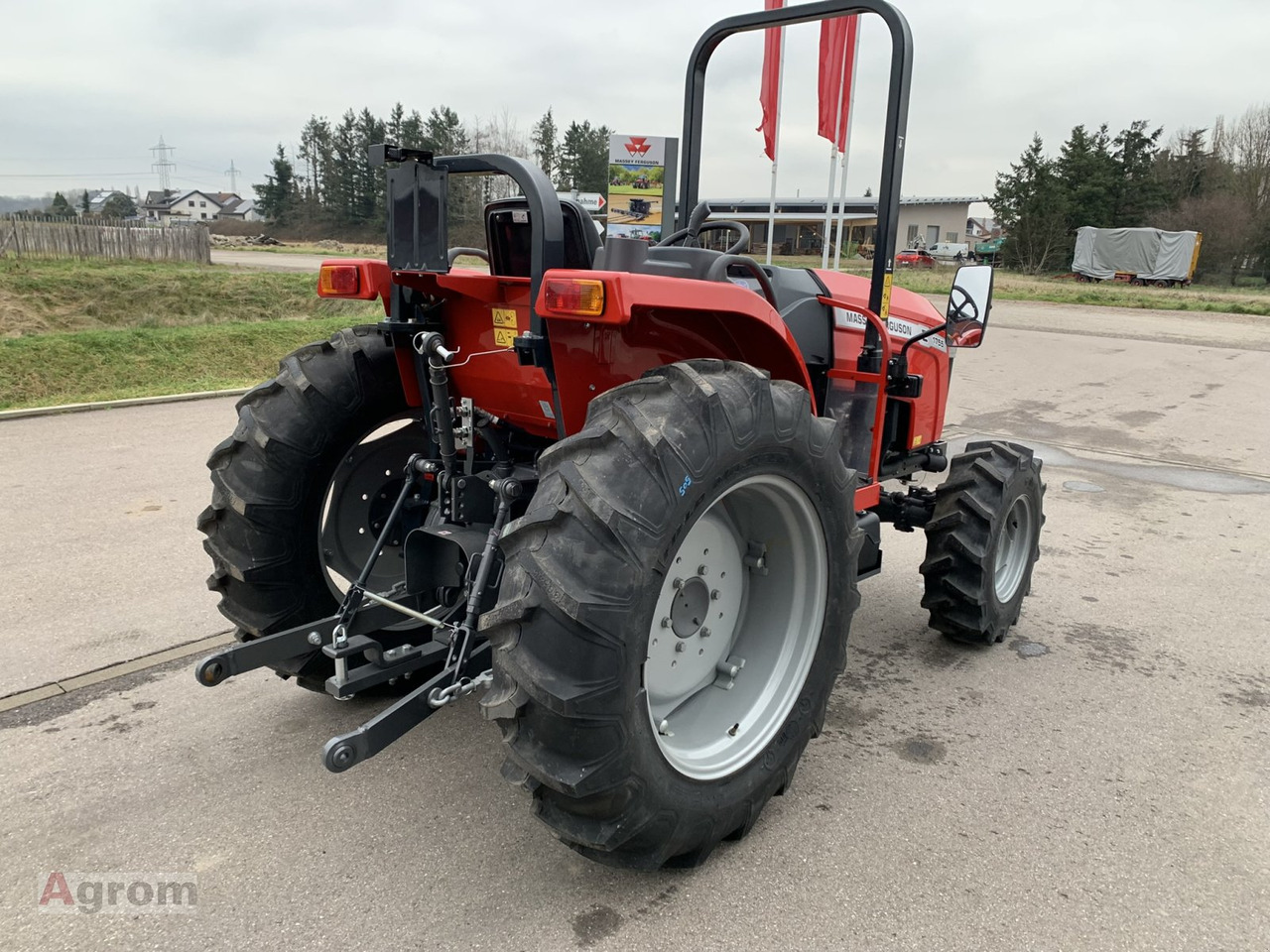 Massey Ferguson 1755 E - Tracteur agricole: photos 5 Massey Ferguson 1755 E - Tracteur agricole: photos 5
