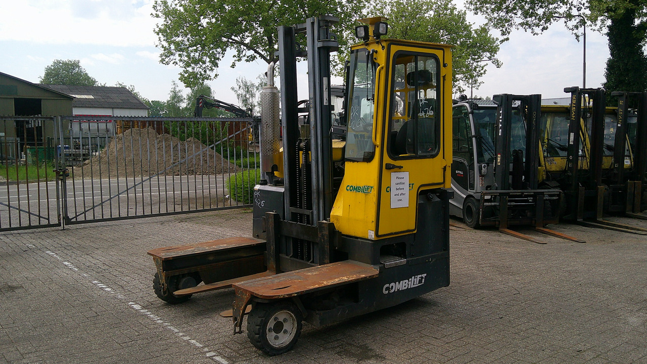 COMBILIFT C3000 CABIN - Chariot latéral: photos 5 COMBILIFT C3000 CABIN - Chariot latéral: photos 5