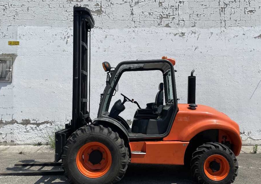 Ausa C 350 H X4 (4400 ore) - Chariot tout terrain: photos 2 Ausa C 350 H X4 (4400 ore) - Chariot tout terrain: photos 2