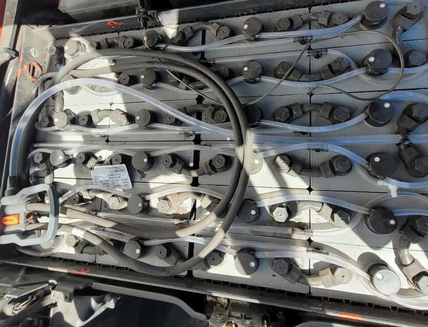Linde E 16 C-01 (BATT. 2017) - Chariot élévateur électrique: photos 4 Linde E 16 C-01 (BATT. 2017) - Chariot élévateur électrique: photos 4
