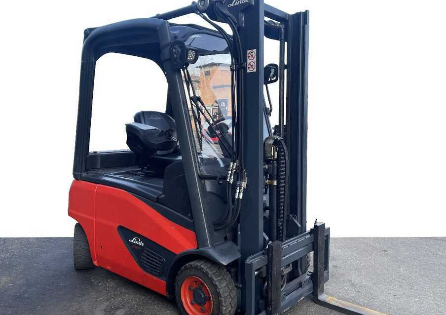 Linde E 16 P-02/386 - Chariot élévateur électrique: photos 1 Linde E 16 P-02/386 - Chariot élévateur électrique: photos 1