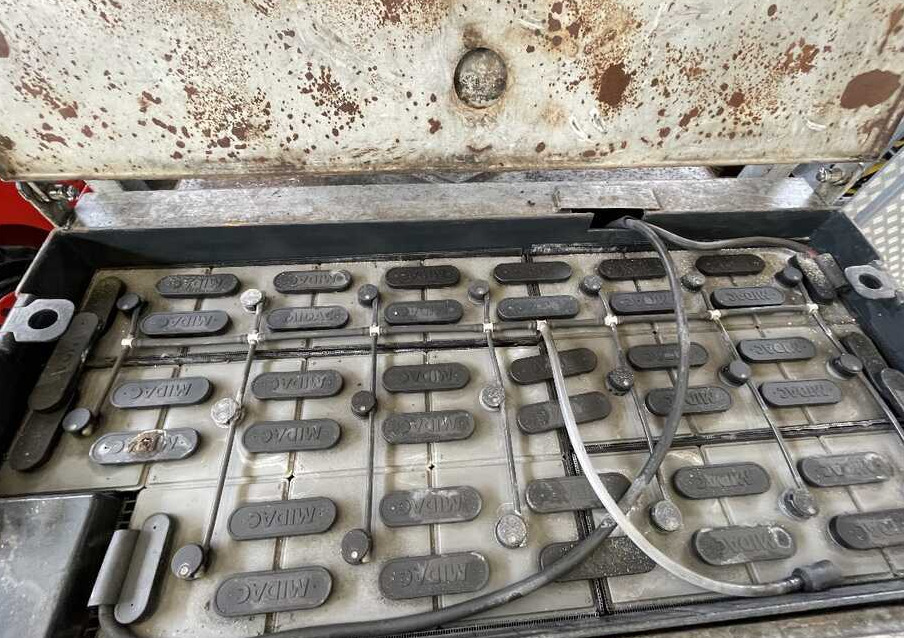 OM E 80 N - Chariot élévateur électrique: photos 5 OM E 80 N - Chariot élévateur électrique: photos 5