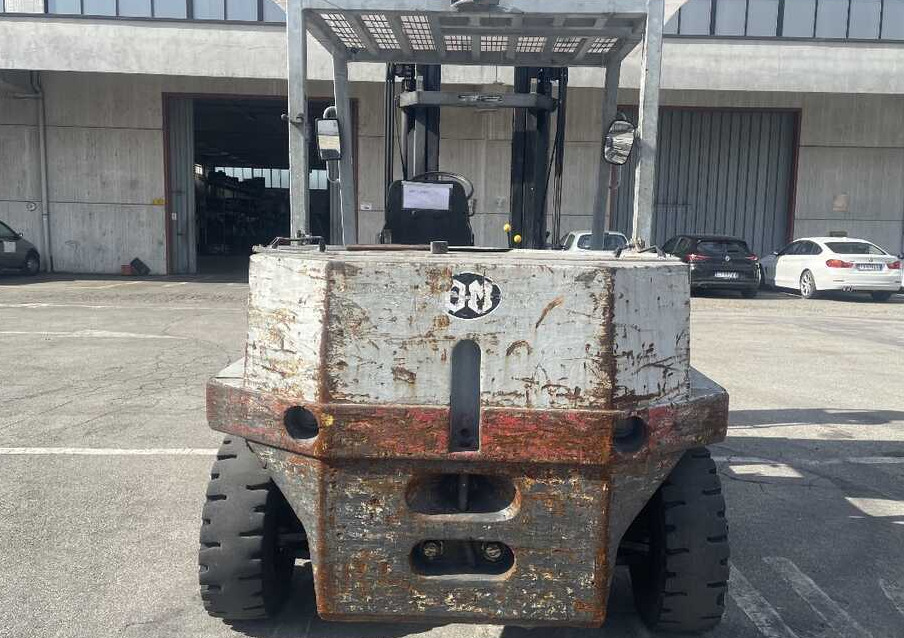 OM E 80 N - Chariot élévateur électrique: photos 3 OM E 80 N - Chariot élévateur électrique: photos 3