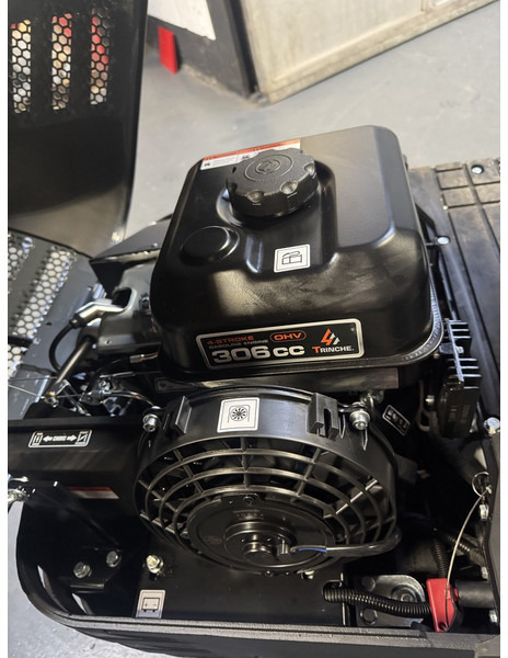 JANSEN MB-500 - Mini pelle: photos 4 JANSEN MB-500 - Mini pelle: photos 4