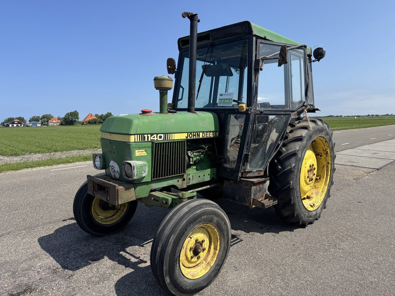 John Deere 1140 - Tracteur agricole: photos 1 John Deere 1140 - Tracteur agricole: photos 1