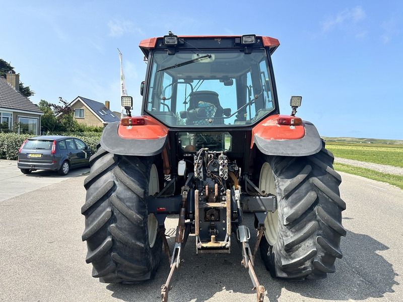 Tracteur agricole New Holland M135: photos 9