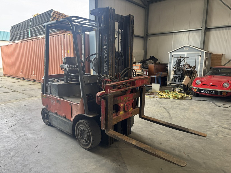 Toyota 7FBMF18 - Chariot élévateur électrique: photos 3 Toyota 7FBMF18 - Chariot élévateur électrique: photos 3